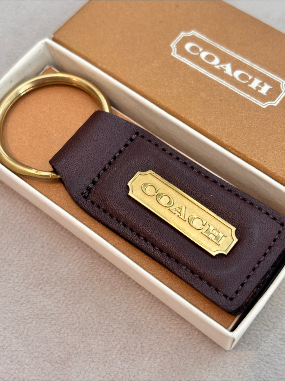COACH Vintage “Old Coach” Brown Leather Key Fob Keychain W/ Box - Picture 2 of 7
